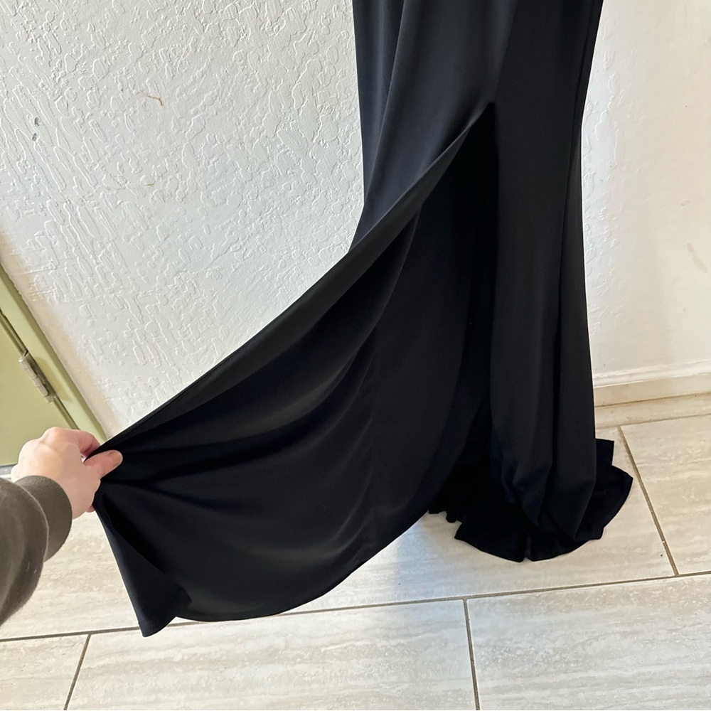 JUMP APPAREL Women’s Junior’s Black Slit Halter Maxi Evening Dress 3\4 - Picture 5 of 10